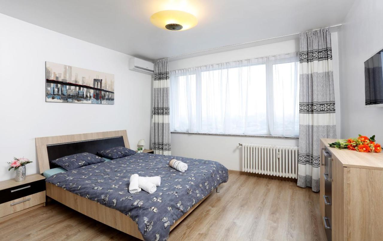 Cozy Apartment With A View Bucureşti Ngoại thất bức ảnh